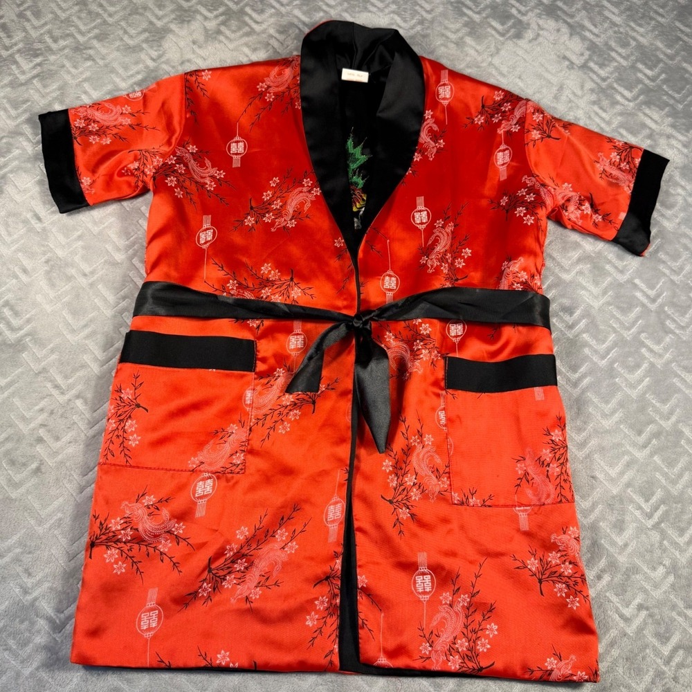 Prince Kimono Unisex Robe Medium Red Excellent Vintage Satin Silk Dragon Lantern
